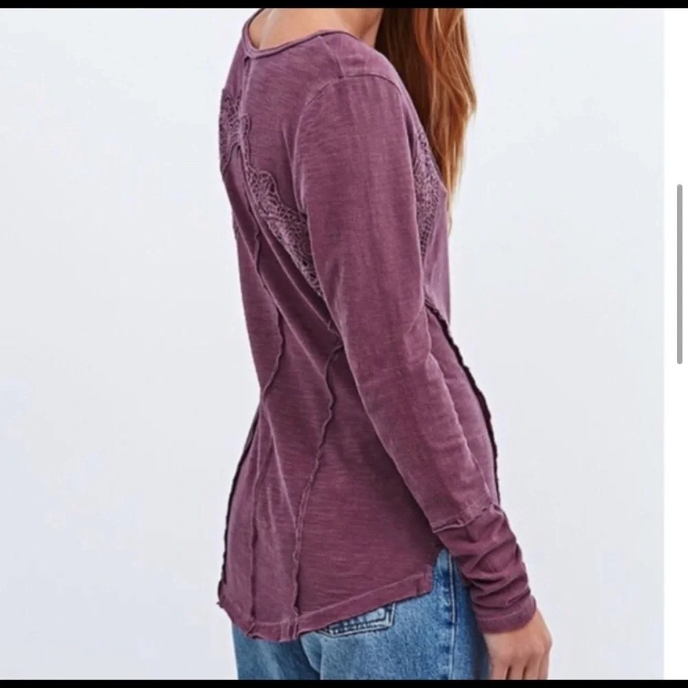 Free People 🌺purple long sleeve scoop neck fitted blouse XS